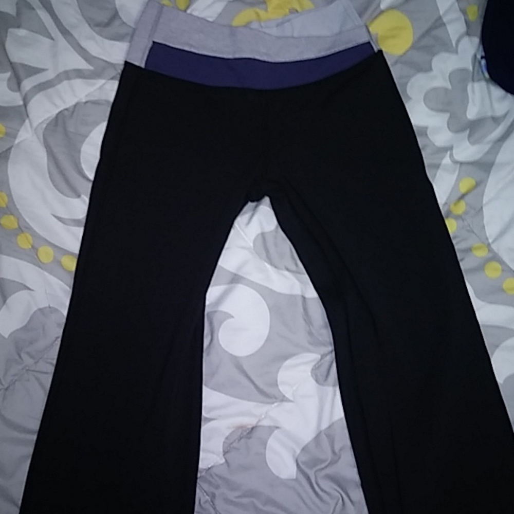 Lululemon yoga pants